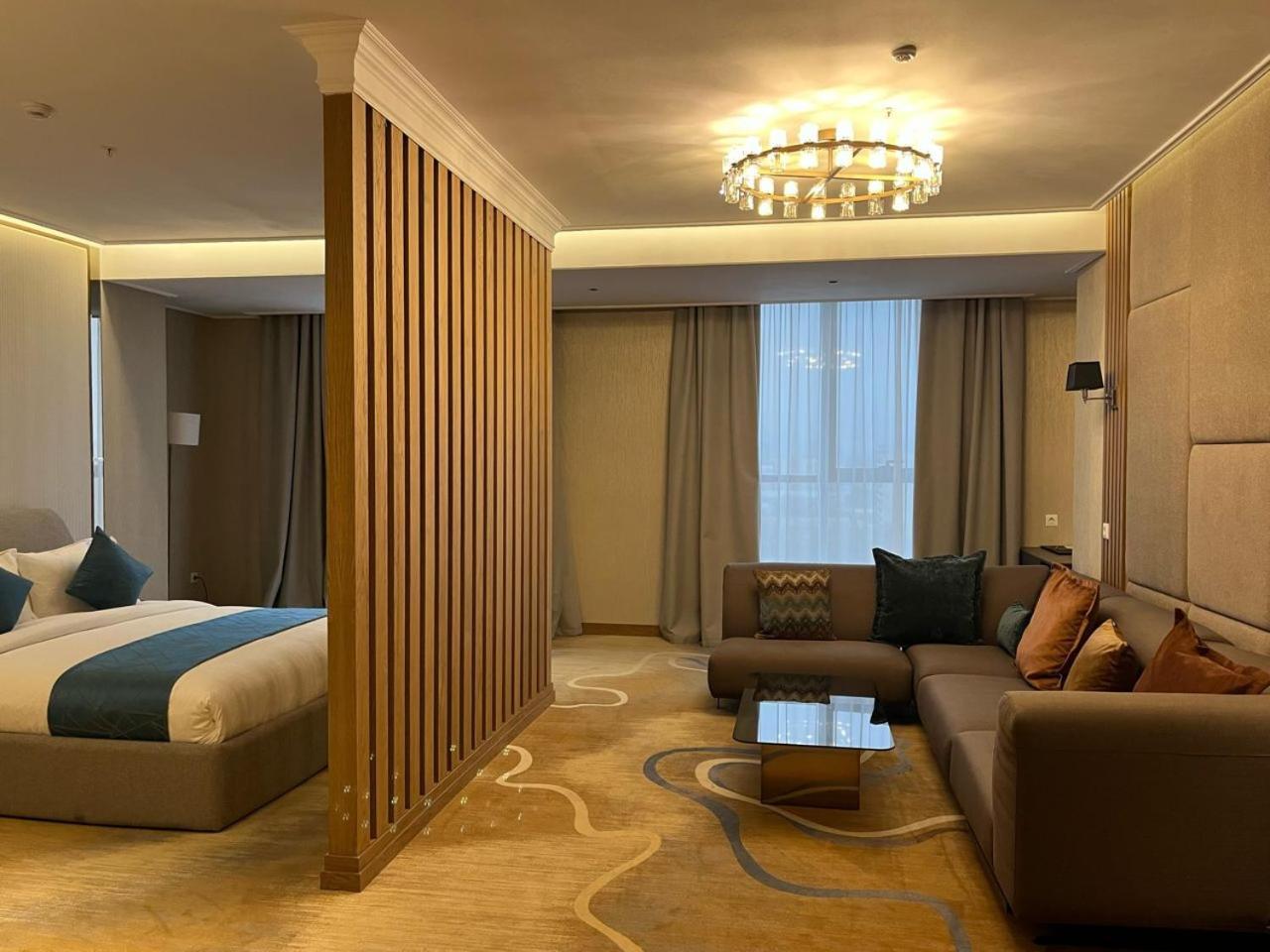 Sofia International Hotel بيشكيك المظهر الخارجي الصورة