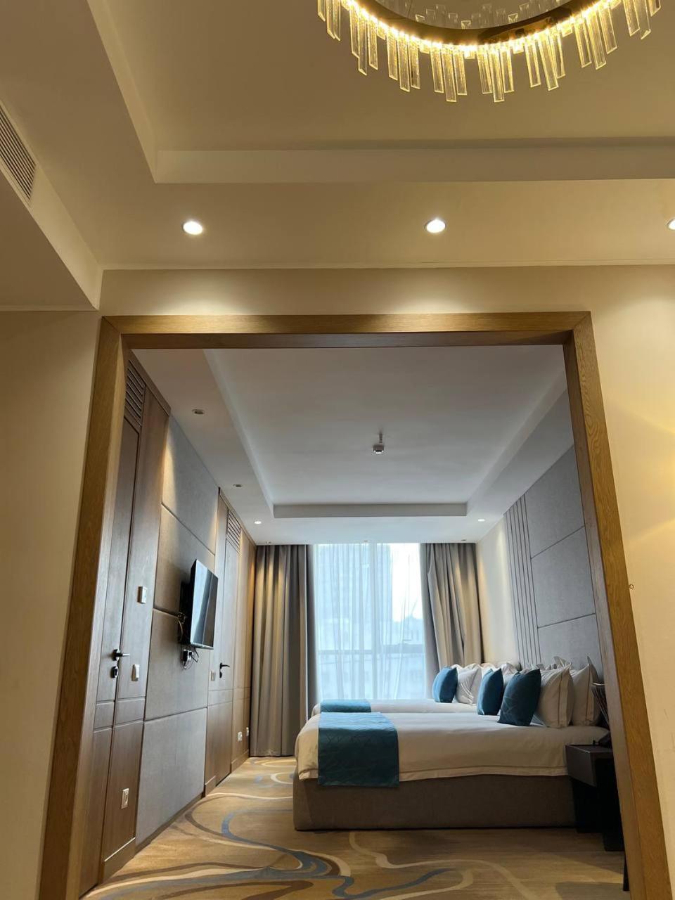 Sofia International Hotel بيشكيك المظهر الخارجي الصورة