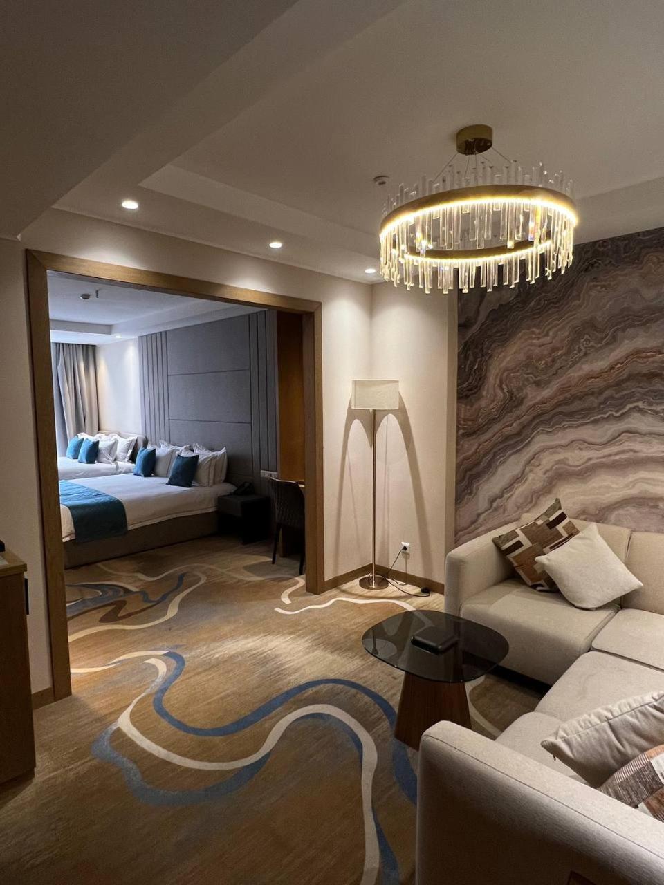 Sofia International Hotel بيشكيك المظهر الخارجي الصورة